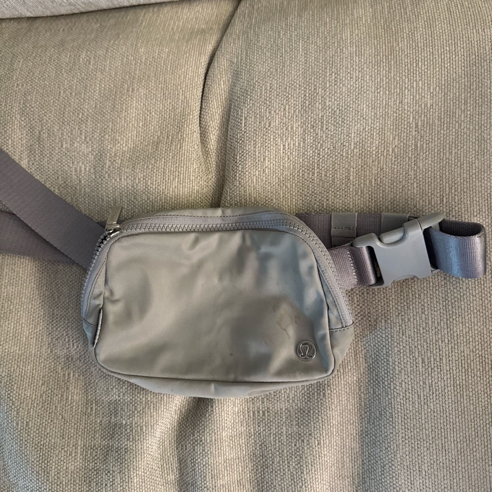 lululemon belt bag